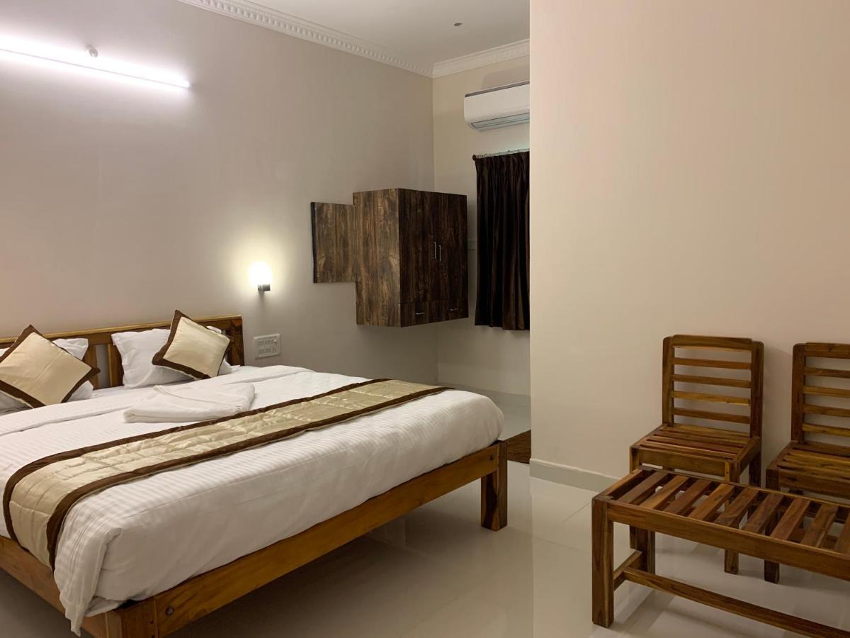 Hotel Rani And Rani Residency Puducherry Zewnętrze zdjęcie