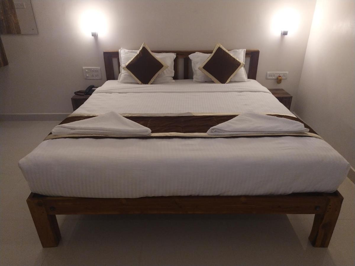 Hotel Rani And Rani Residency Puducherry Zewnętrze zdjęcie