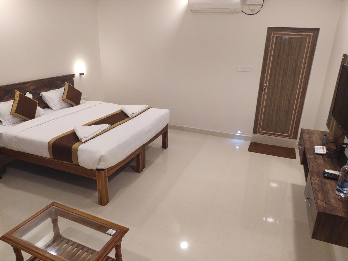 Hotel Rani And Rani Residency Puducherry Zewnętrze zdjęcie