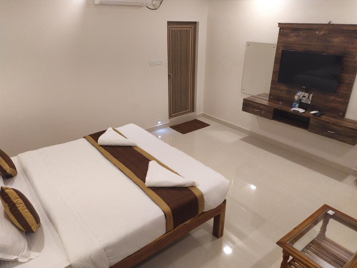 Hotel Rani And Rani Residency Puducherry Zewnętrze zdjęcie